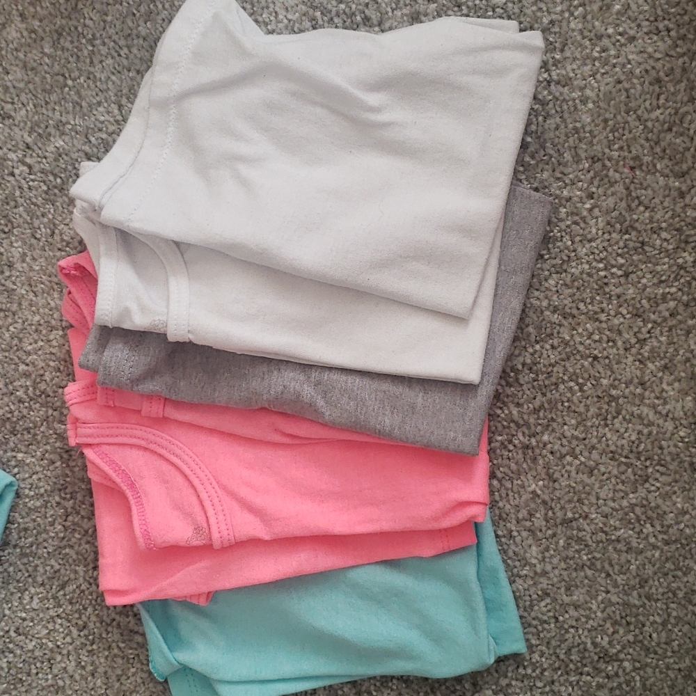 Fruit of the Loom Size 2T/3T undershirts (7 shirt lot)